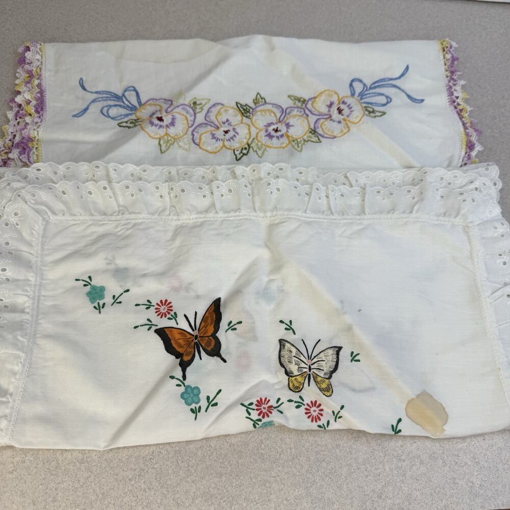 Vintage Lot of 2 Handpainted Hand Stitched Embrodered Table Runners Scarf - Picture 1 of 10